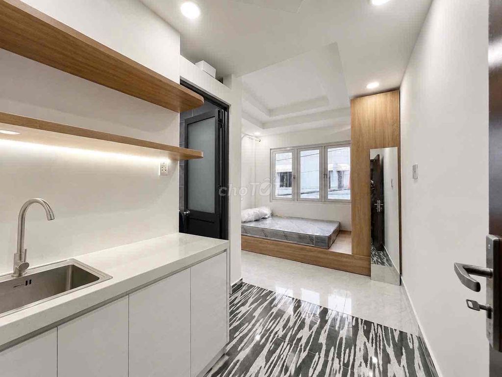 CHO THUÊ STUDIO BAN CÔNG CỬA SỔ FULL NỘI THẤT - NGAY TRUNG TÂM QUẬN 1