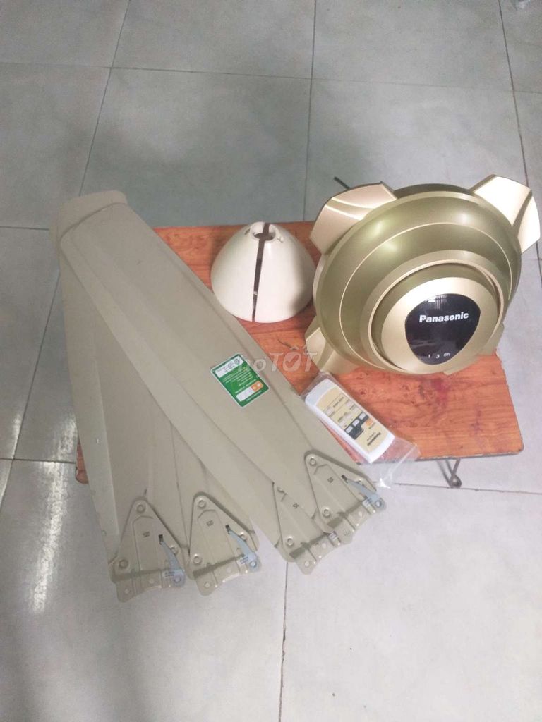 Quạt trần Panasonic Vàng đồng tiết kiệm điện. Mua bán Quạt tại Huyện Hóc Môn Tp Hồ Chí Minh được đăng bởi Hòa hình 1