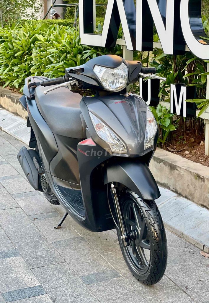 Honda Vision 2019/Chỉ Với 9 Triệu Bạn Đã Có Xe 🛵. Mua bán Xe máy tại Quận Đống Đa Hà Nội được đăng bởi Phạm Văn Đồng hình 4