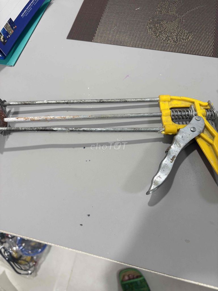 Súng bắn keo Kim loại, Nhựa. Mua bán Đồ chuyên dụng, Giống nuôi trồng tại Quận 6 Tp Hồ Chí Minh được đăng bởi nguyen kieu hình 1