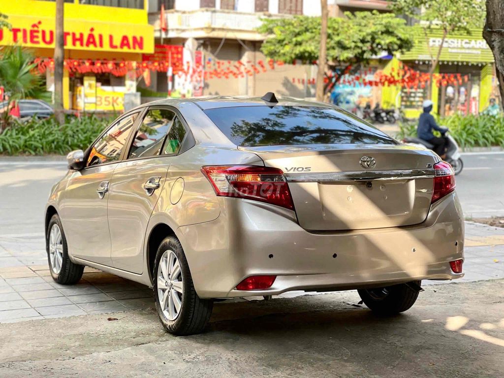 Toyota Vios 1.5G sx 2016 màu vàng cát đẹp. Mua bán Ô tô tại Quận Cầu Giấy Hà Nội được đăng bởi Cao Quý hình 3