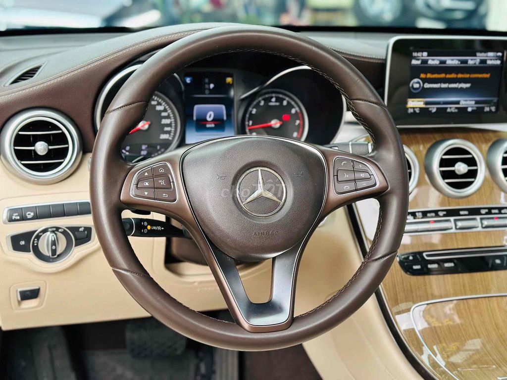 Mercedes-Benz GLC300 Coupe 2017 4MATIC. Mua bán Ô tô tại Quận 8 Tp Hồ Chí Minh được đăng bởi Hồng Phúc hình 5