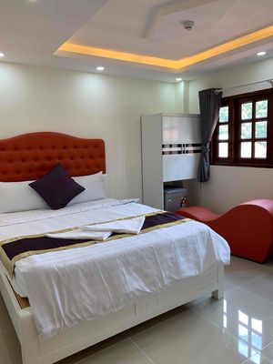 CÔNG TY TNHH KHÁCH SẠN ĐỨC ĐẠT logo