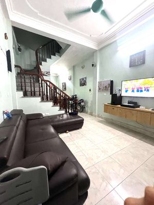 Lạc Long Quân (Cầu Giấy), 3 gác tránh, cách oto 40m, dân xây 38m*4T. Mua bán nhà ở tại Quận Cầu Giấy Hà Nội được đăng bởi Nguyễn Thị Đà Giang