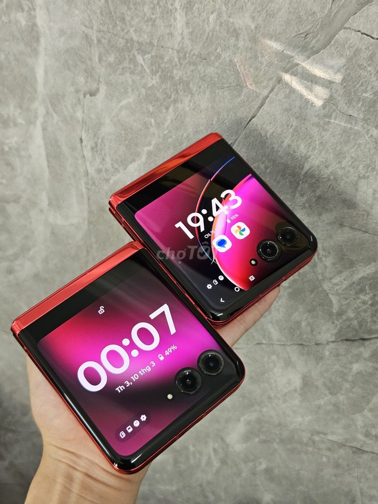 Motorola Razr 40 Ultra 256GB Đỏ. Mua bán Điện thoại tại Quận Thanh Khê Đà Nẵng được đăng bởi Vietphones Store 16 Kỳ Đồng hình 1