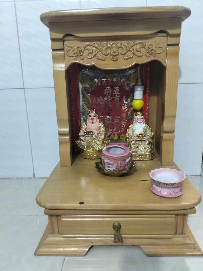 Bàn thờ Gỗ sồi tặng tượng và đồ thờ. Mua bán Nội thất, đồ gia dụng khác tại Quận 12 Tp Hồ Chí Minh được đăng bởi minh nhat hình 1