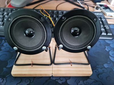 Cặp treble tăng tiếng treble cho dàn karaoke.. Mua bán Tivi, Âm thanh tại Thành phố Bến Tre Bến Tre được đăng bởi Hùng