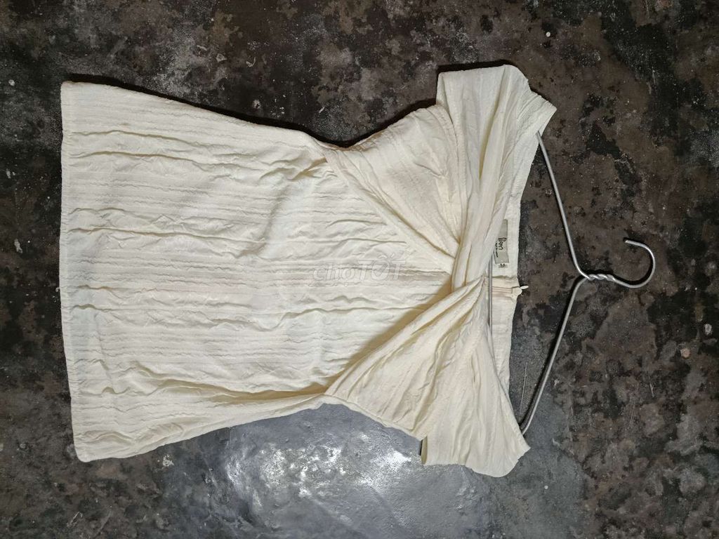 Áo trễ vai nữ vải co giãn kem vani. Mua bán Quần áo tại Thị xã Quảng Yên Quảng Ninh được đăng bởi Nguyễn Thị Khánh Linh hình 1