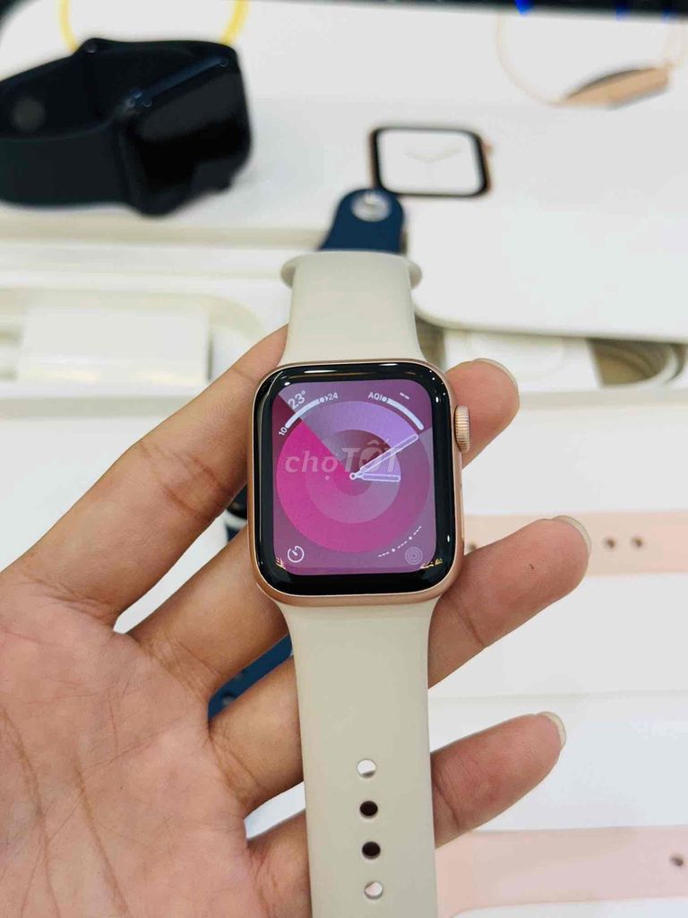 Apple Watch S4 40mm Hồng 99% Fullbox