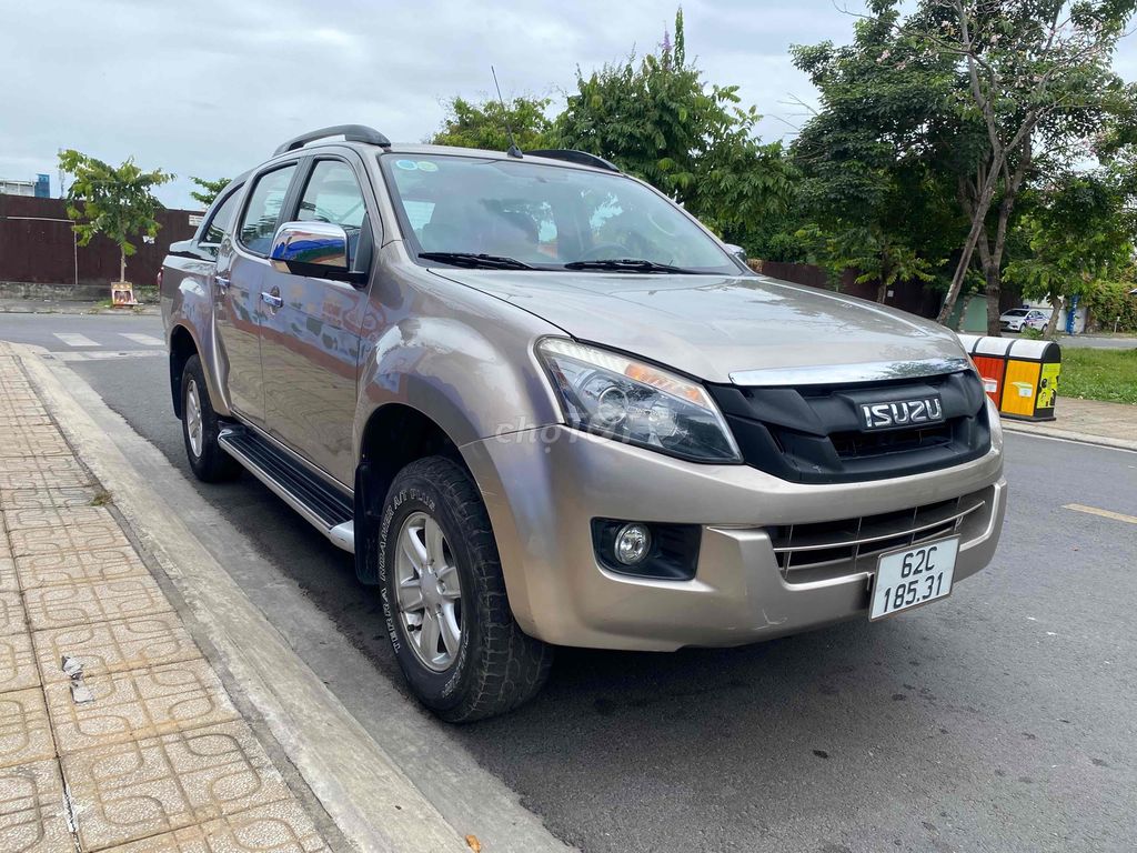 Isuzu Dmax 2017 LS 2.5 4X2 AT - Odo: 125000 km