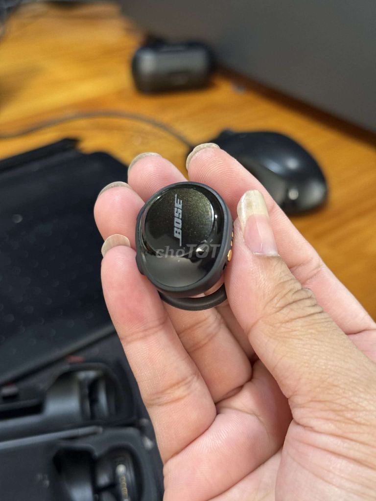 Tai nghe Bose SoundSport Free Đen. Mua bán Tivi, Âm thanh tại Quận Cẩm Lệ Đà Nẵng được đăng bởi quang nguyen hình 1