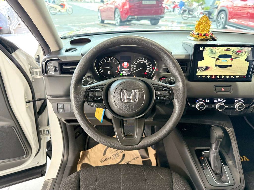 Honda HRV G Sensing 2023, odo 3v8km, hỗ trợ góp.. Mua bán Ô tô tại Thành phố Thủ Đức Tp Hồ Chí Minh được đăng bởi Đức Hưng Siêu thị ô tô Thủ Đức hình 12