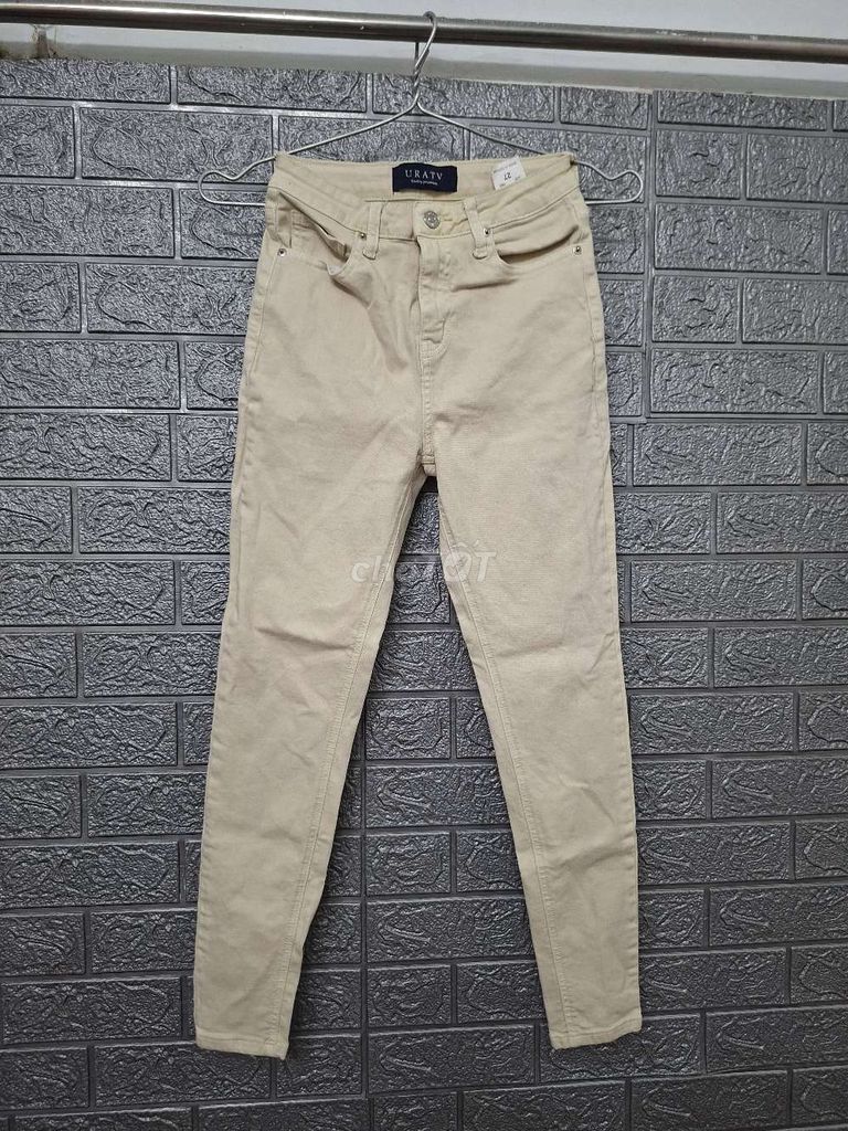 Quần jean Nữ URATV Kem size 27. Mua bán Quần áo tại Quận 8 Tp Hồ Chí Minh được đăng bởi Thư Quận 8 hình 1