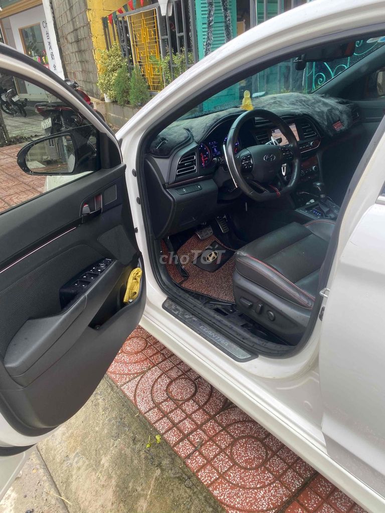 Hyundai Elantra 2019 Sport 1.6 AT - 134000 km. Mua bán Ô tô tại Thành phố Cam Ranh Khánh Hòa được đăng bởi Nguyễn quốc bảo  hình 7