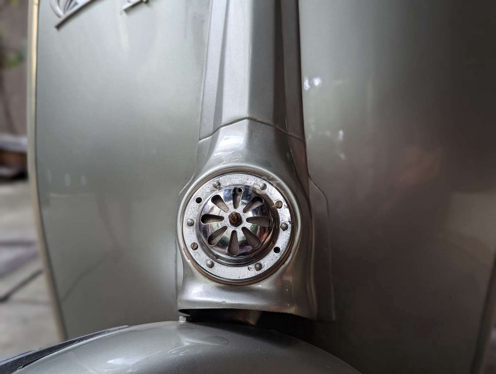 Kèn zin cho Vespa cổ hàng Tây về đẹp hiếm. Mua bán Phụ tùng xe tại Quận 7 Tp Hồ Chí Minh được đăng bởi Nguyễn hình 5