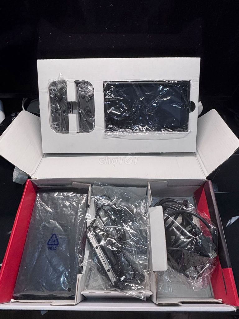 Nintendo Switch V2 128GB như mới đầy đủ. Mua bán Thiết bị chơi game tại Quận Hà Đông Hà Nội được đăng bởi Nguyễn Tùng hình 1
