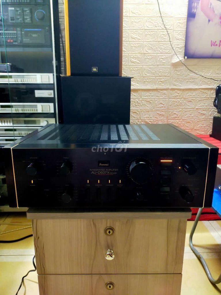 Amply SanSui model AU-D607Xdecade