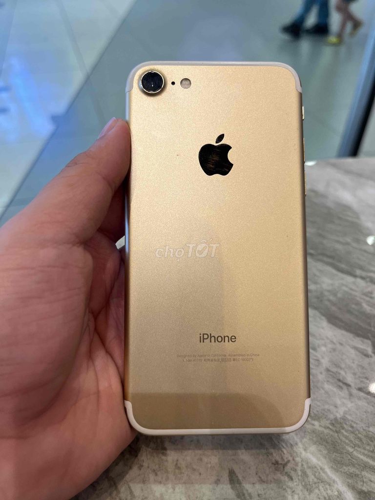 Apple iPhone 7G 128GB Vàng Gold 100%. Mua bán Điện thoại tại Quận Tân Phú Tp Hồ Chí Minh được đăng bởi Nguyễn Huy hình 1