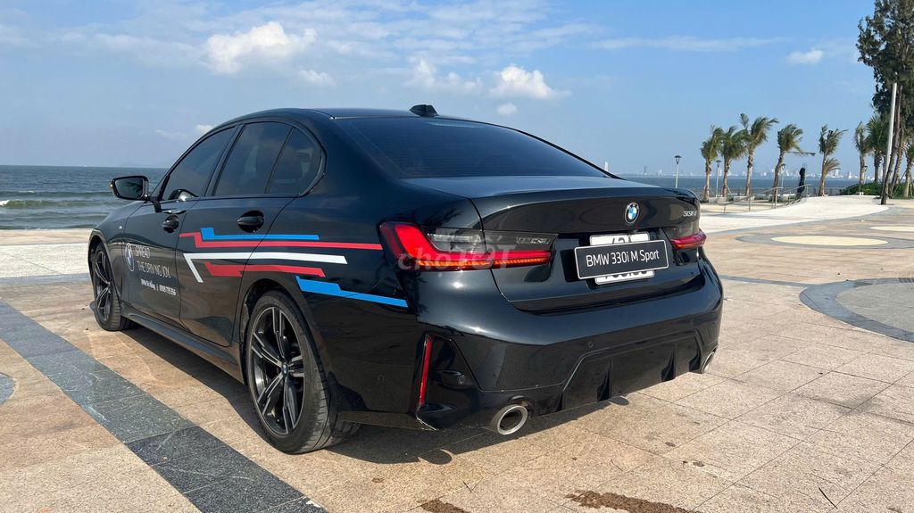 BMW 3 Series 2023 330i M Sport - 36000 km. Mua bán Ô tô tại Quận Liên Chiểu Đà Nẵng được đăng bởi Anh Quy hình 7