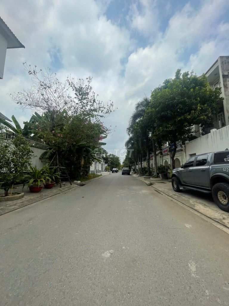 Đất Biệt thự 179/63A. Đặng Thùy Trâm. DT 10X20M. Gía chỉ 95tr/m2