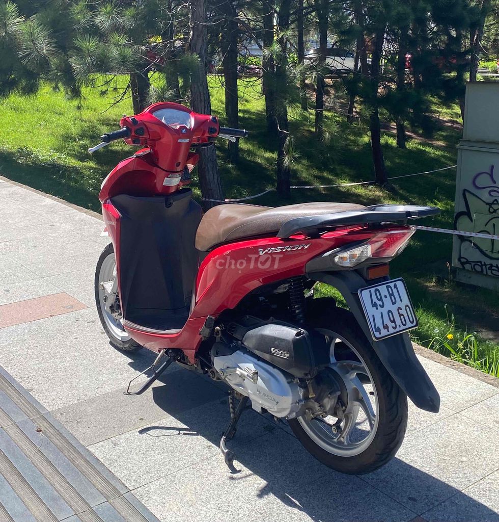 Honda Vision 2015 màu Đỏ. Mua bán Xe máy tại Thành phố Đà Lạt Lâm Đồng được đăng bởi Đạt hình 2