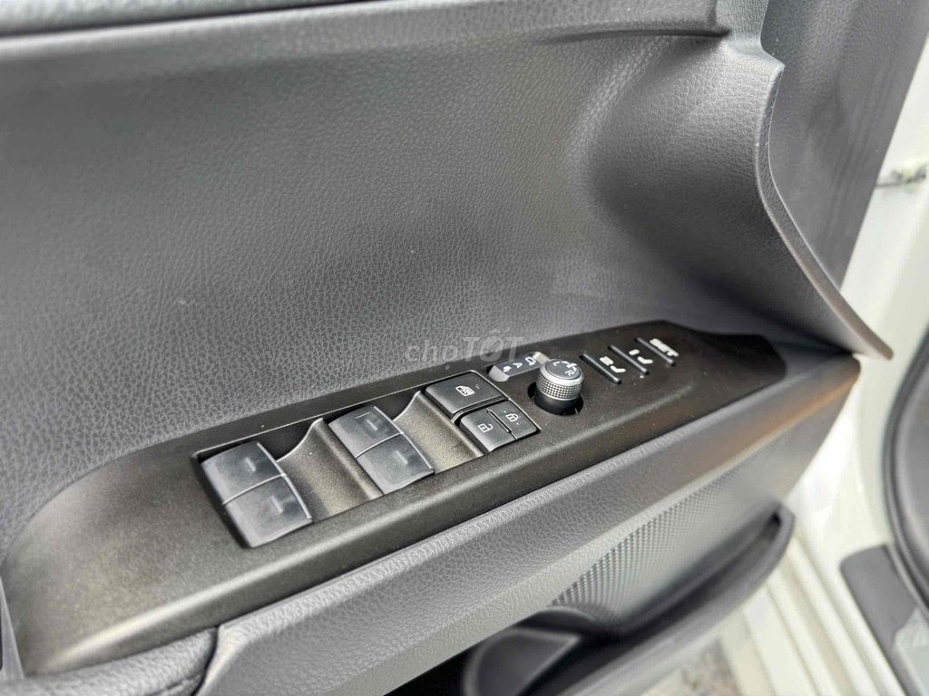 Camry 2025 2.5 HEV Top siêu mới. Mua bán Ô tô tại Quận Gò Vấp Tp Hồ Chí Minh được đăng bởi Nguyễn An hình 17