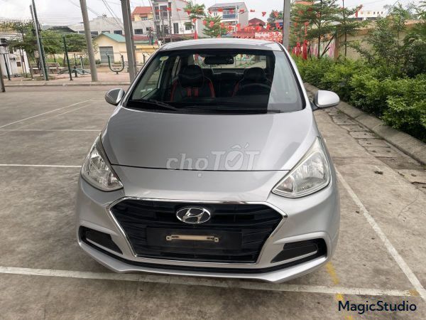 Hyundai i10 Grand 2018 1.2 MT Base Серебристый