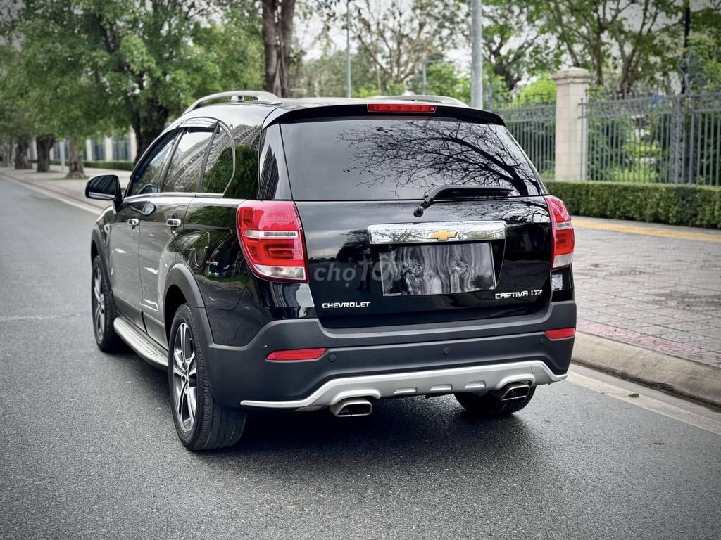 Chevrolet Captiva Revv 2016 LTZ 93000 km Đen. Mua bán Ô tô tại Quận 12 Tp Hồ Chí Minh được đăng bởi Xuân Trường hình 3
