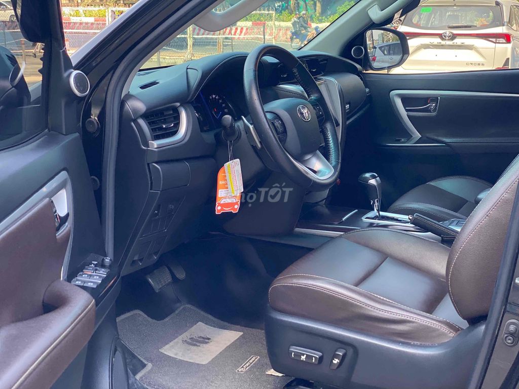 Toyota Fortuner 2018 2.7V 4x2 - 48000 km. Mua bán Ô tô tại Quận Bình Thạnh Tp Hồ Chí Minh được đăng bởi Toyota Sure hình 7
