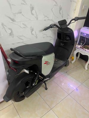 Xe máy điện Zgoo Trắng 1016 km