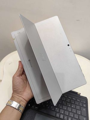 Microsoft Surface Pro 5 i5 8GB/256GB