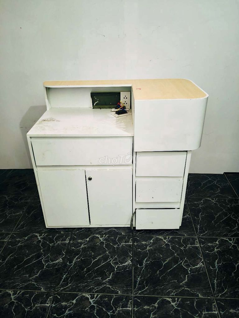 Quầy lễ tân còn mới, thanh lý rẻ. Mua bán Đồ dùng văn phòng tại Thành phố Thủ Đức Tp Hồ Chí Minh được đăng bởi Linh Dang hình 1