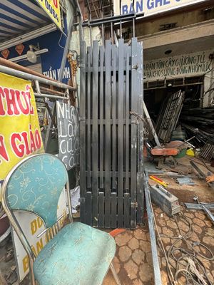 Cửa cổng cửa 4 cánh cửa hai cánh đẹp xinh. Mua bán Nội thất, đồ gia dụng khác tại Quận Gò Vấp Tp Hồ Chí Minh được đăng bởi Đồ Cũ Đại Nam