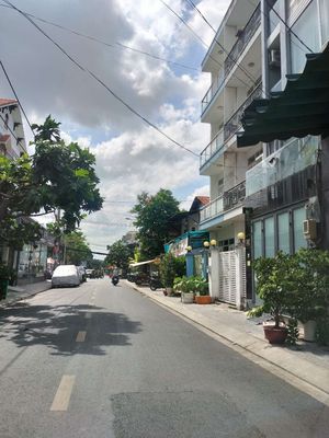 Bán Nhà Mặt Tiền đường số 45 -DT:5x22 nhà 1 Tầng quận 7 đường đẹp