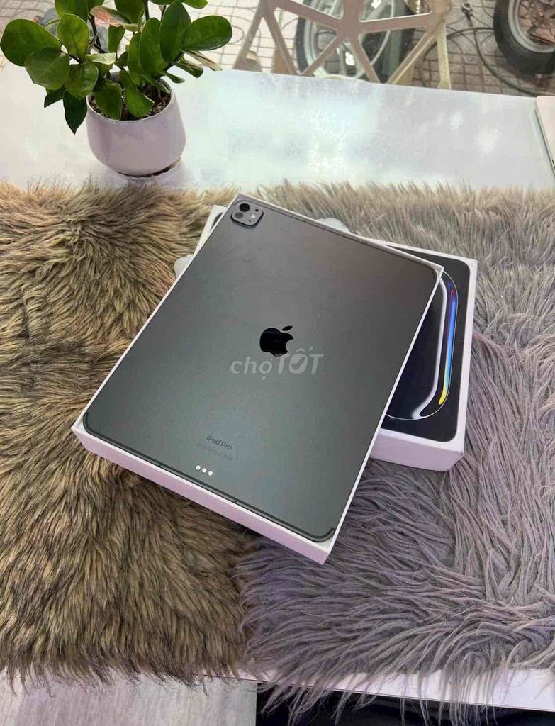 iPad Pro M4 13 inch 5G Xám 256GB Bh 2/2027 sạc 5L. Mua bán Máy tính bảng tại Quận 3 Tp Hồ Chí Minh được đăng bởi Nam Á Mobile hình 1