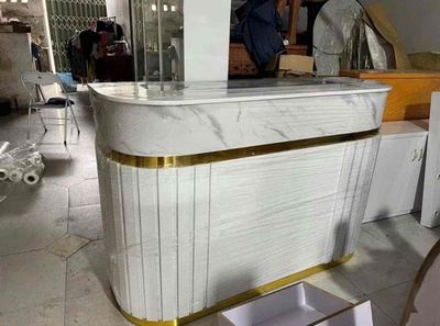 Quầy Lễ tân- Thu ngân to đẹp sang trọng. Mua bán Đồ chuyên dụng, Giống nuôi trồng tại Quận Bình Thạnh Tp Hồ Chí Minh được đăng bởi Kim Pauline