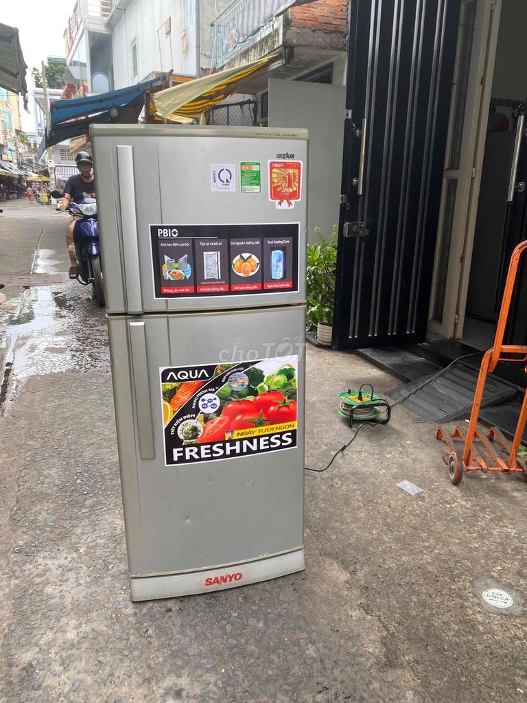 Tủ lạnh Sanyo 170 lít Xám đã sử dụng. Mua bán Tủ lạnh tại Quận Tân Phú Tp Hồ Chí Minh được đăng bởi MẠNH CƯỜNG hình 1