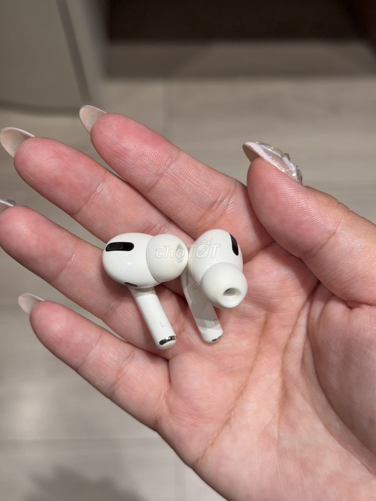 Apple AirPods Pro 1 Trắng Đã qua sử dụng. Mua bán Tivi, Âm thanh tại Thành phố Thủ Đức Tp Hồ Chí Minh được đăng bởi Nagooyen H hình 1