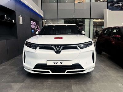 VF9 2025 - NGỒI 1 LẦN LÀ MÊ - BỎ LUÔN XE XĂNG !. Mua bán Ô tô tại Thành phố Thủ Đức Tp Hồ Chí Minh được đăng bởi VINFAST XANH THỦ ĐỨC hình 1