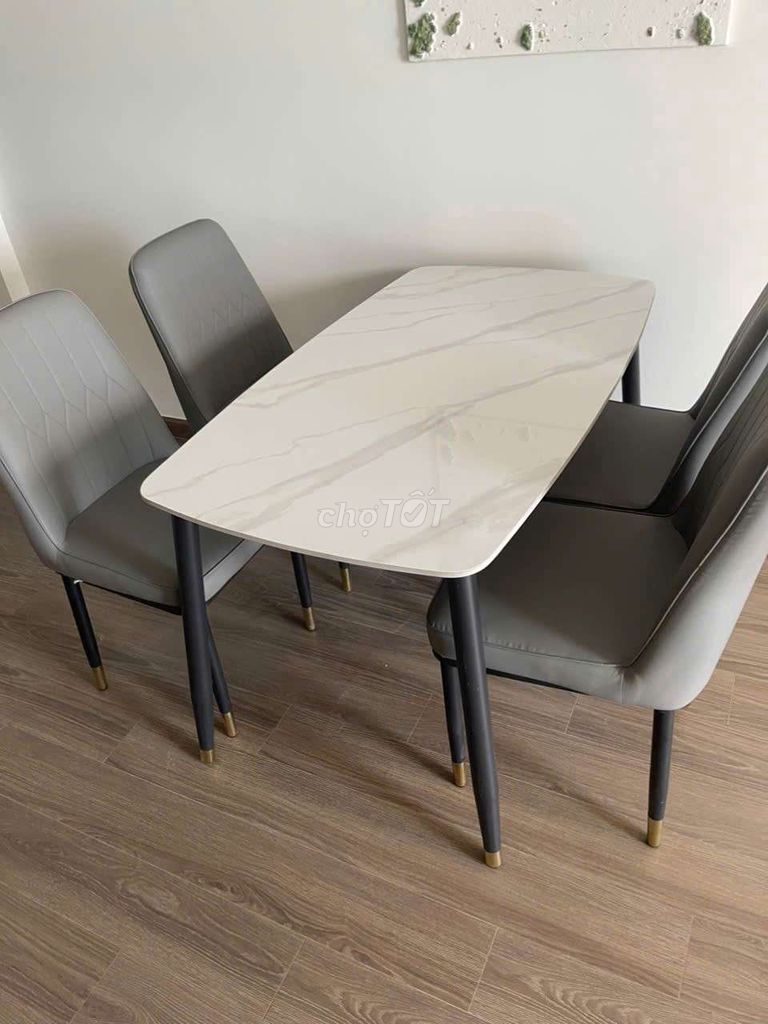 Bàn ghế ăn mặt Đá ceramic 4ghế. Mua bán Bàn ghế tại Quận Cẩm Lệ Đà Nẵng được đăng bởi Ngọcn shop hình 1