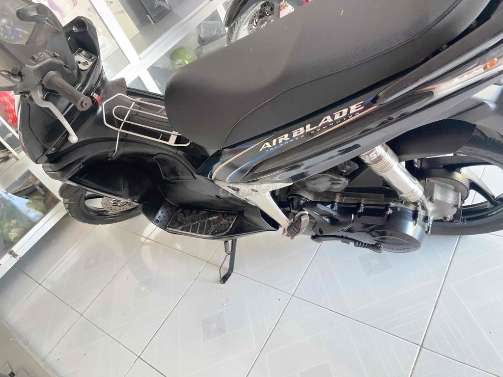 mua xe mới cho vk nên bán lại cho chị em đi chợ. Mua bán Xe máy tại Huyện Châu Thành Bến Tre được đăng bởi Henry Liền hình 2