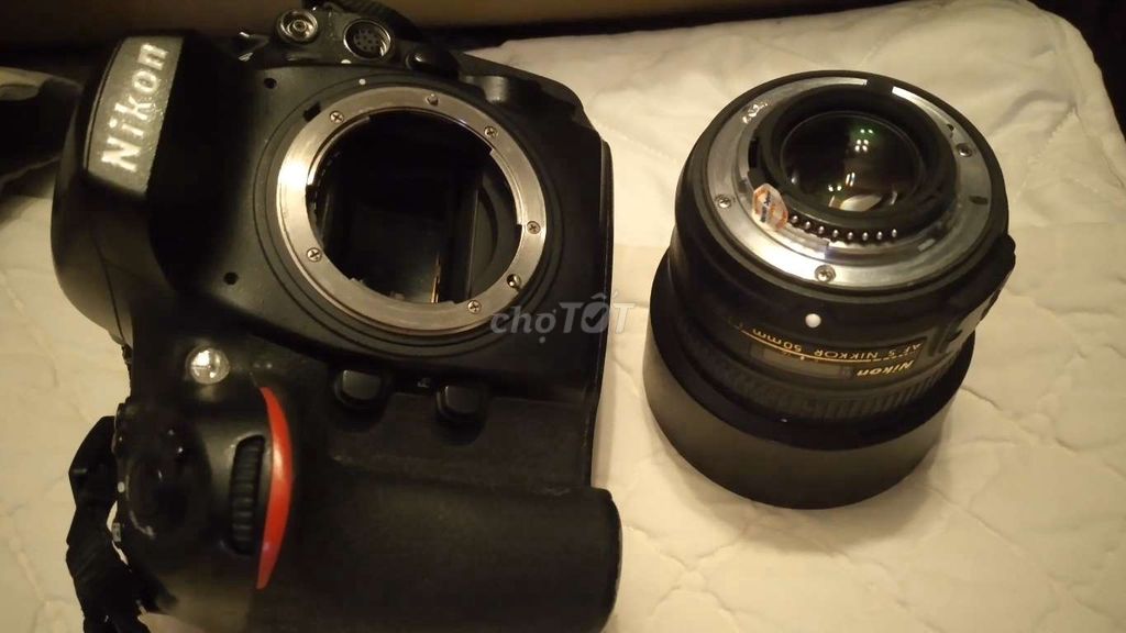 Máy ảnh Nikon D800 và ống kính 50 1.8 G