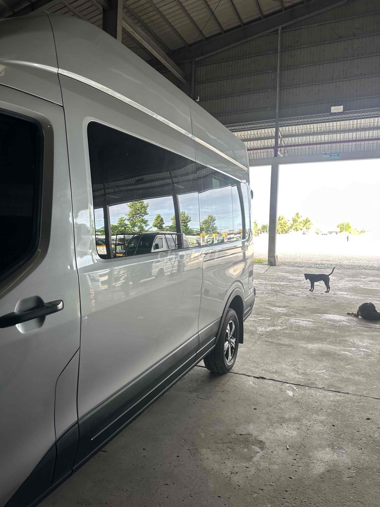 Ford Transit 2024 Premium 16 - 26000 km. Mua bán Ô tô tại Thành phố Châu Đốc An Giang được đăng bởi Le quang vinh hình 9