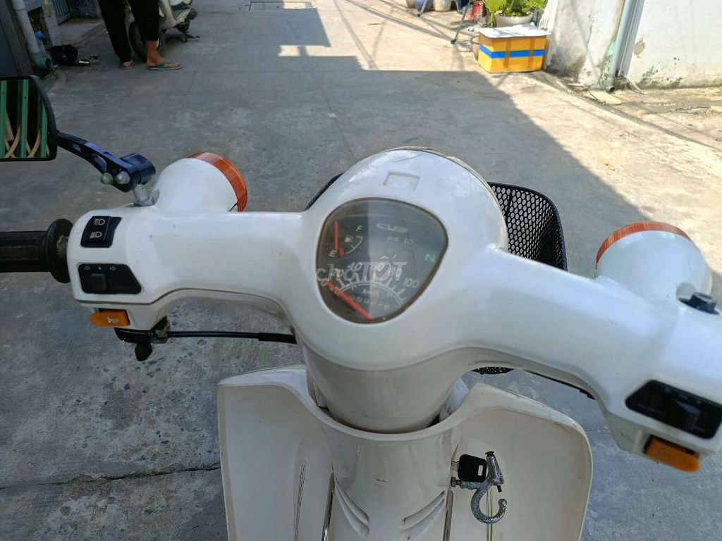 Xe máy Cub 50cc màu Trắng. Mua bán Xe máy tại Huyện Hóc Môn Tp Hồ Chí Minh được đăng bởi pham anh tuấn hình 9