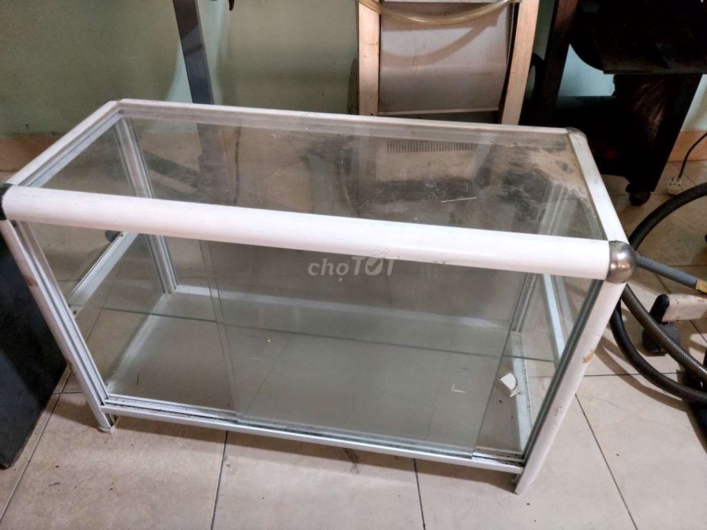 🧳 Thanh lý tủ kiếng trưng bày