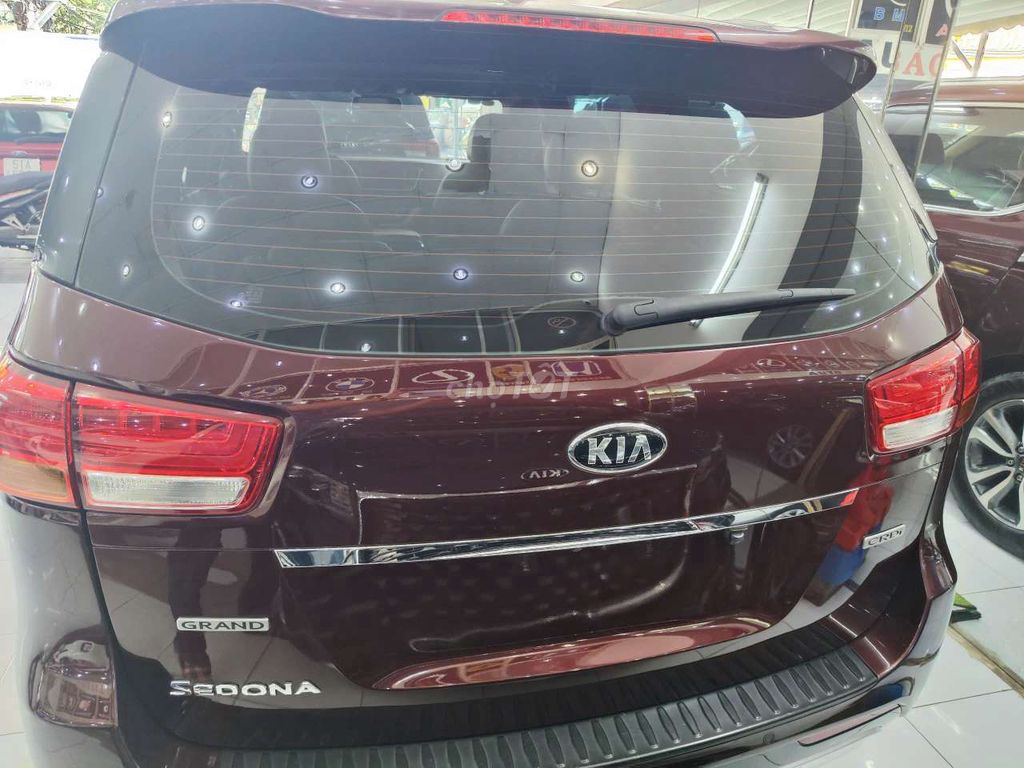 Kia Sedona Full Dầu sản xuất 2018. Mua bán Ô tô tại Quận 8 Tp Hồ Chí Minh được đăng bởi VUONG  hình 4