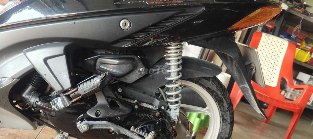 Xe zin đẹp như mới, máy êm ru không hú hí. Mua bán Xe máy tại Huyện Cái Bè Tiền Giang được đăng bởi Cái Bè Tiền Giang  hình 10