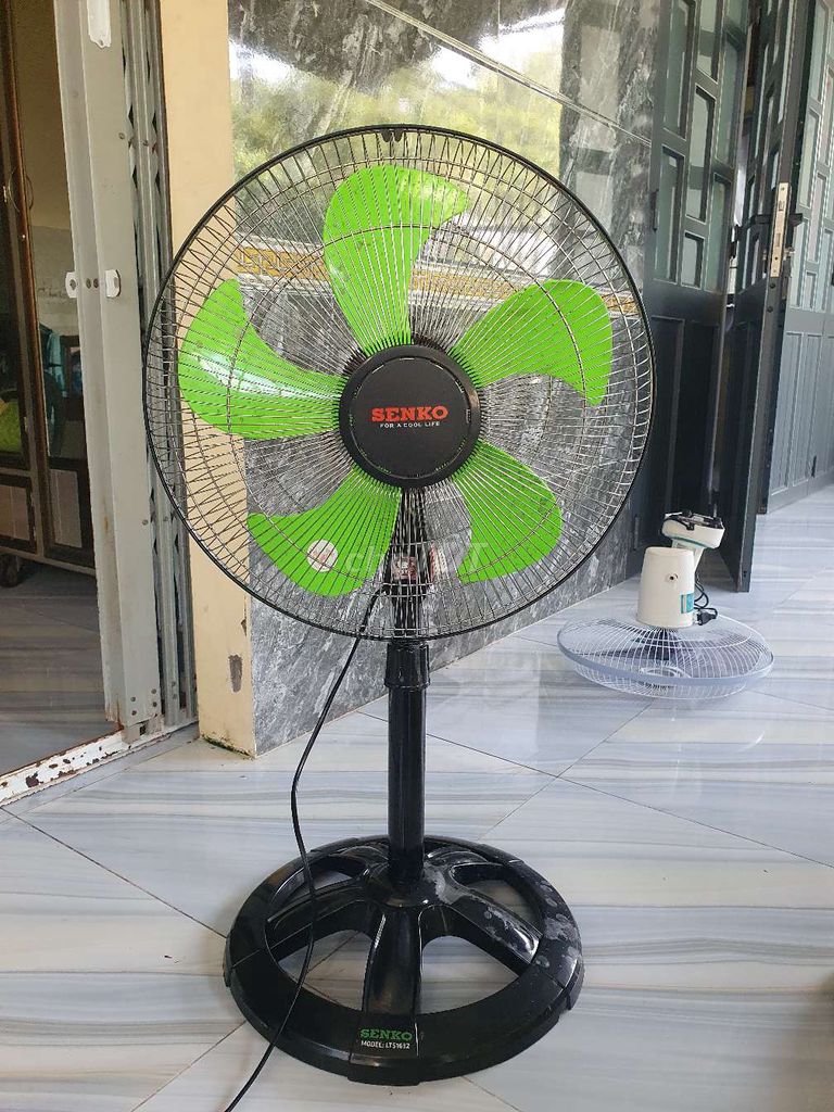 Quạt đứng senko giá 180k bảo hành 6 tháng . Mua bán Quạt tại Huyện Châu Thành Sóc Trăng được đăng bởi Thi Shop Khoan pin nhật bãi hình 1