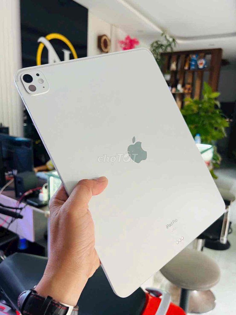 Apple iPad Pro M4 13 inch 256GB Wifi pin97%xạc46. Mua bán Máy tính bảng tại Thành phố Biên Hòa Đồng Nai được đăng bởi Oanh Hoang hình 1