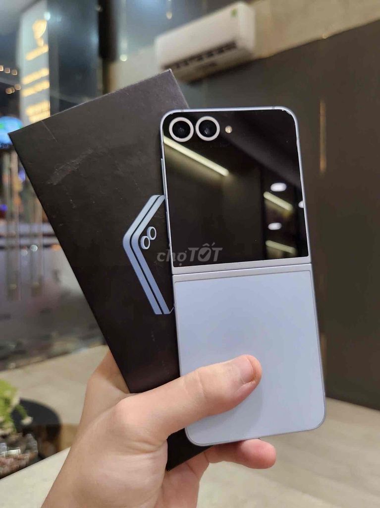 Samsung Galaxy ZFlip6 256GB Xanh VN/A Fullbox 99%. Mua bán Điện thoại tại Quận 8 Tp Hồ Chí Minh được đăng bởi CA REM BÁN TÁO hình 1